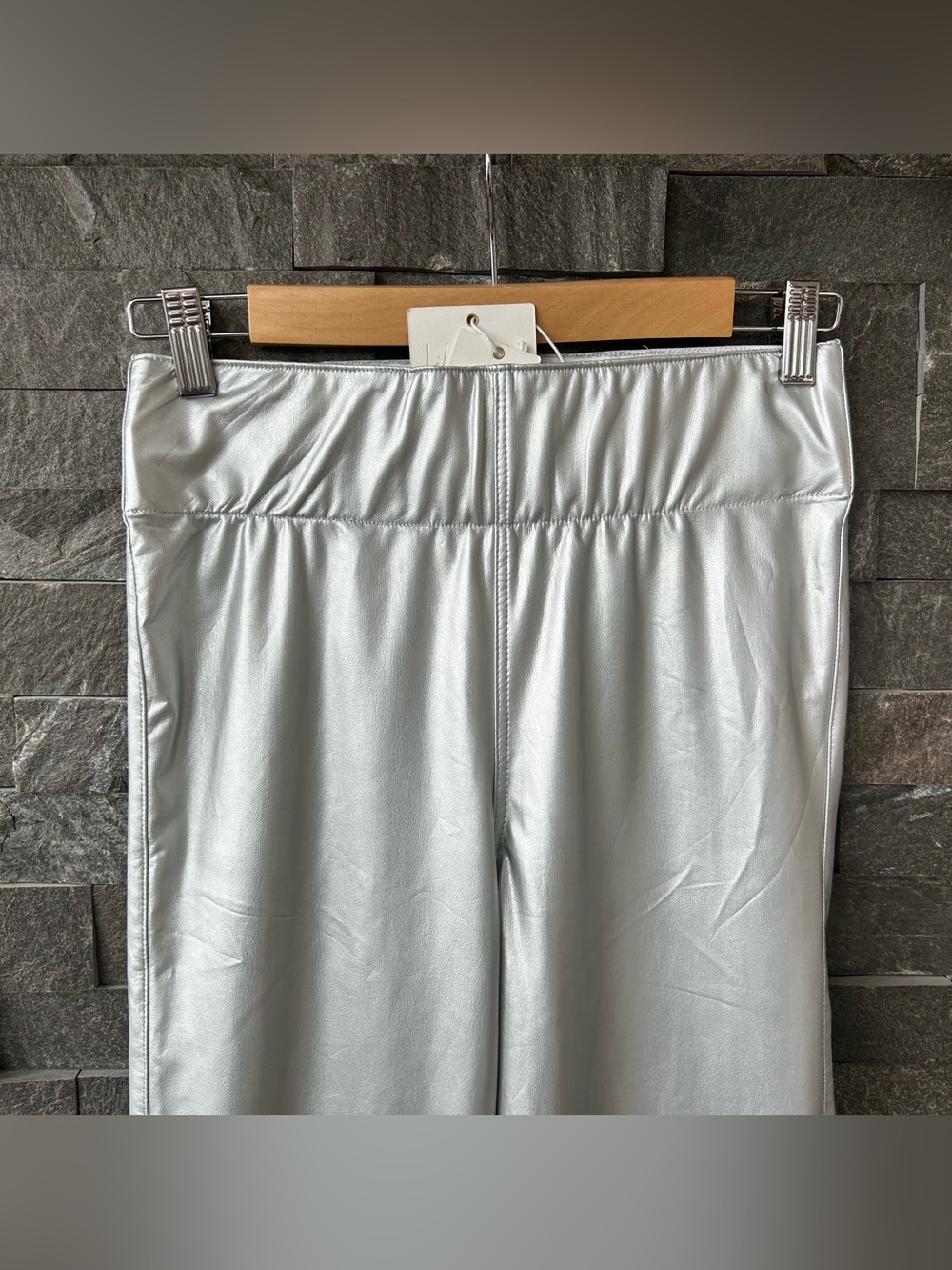 NWT! Show Me Your Mumu Nashville Pull-On Flare Pants in Metallic Silver - Picture 3 of 7